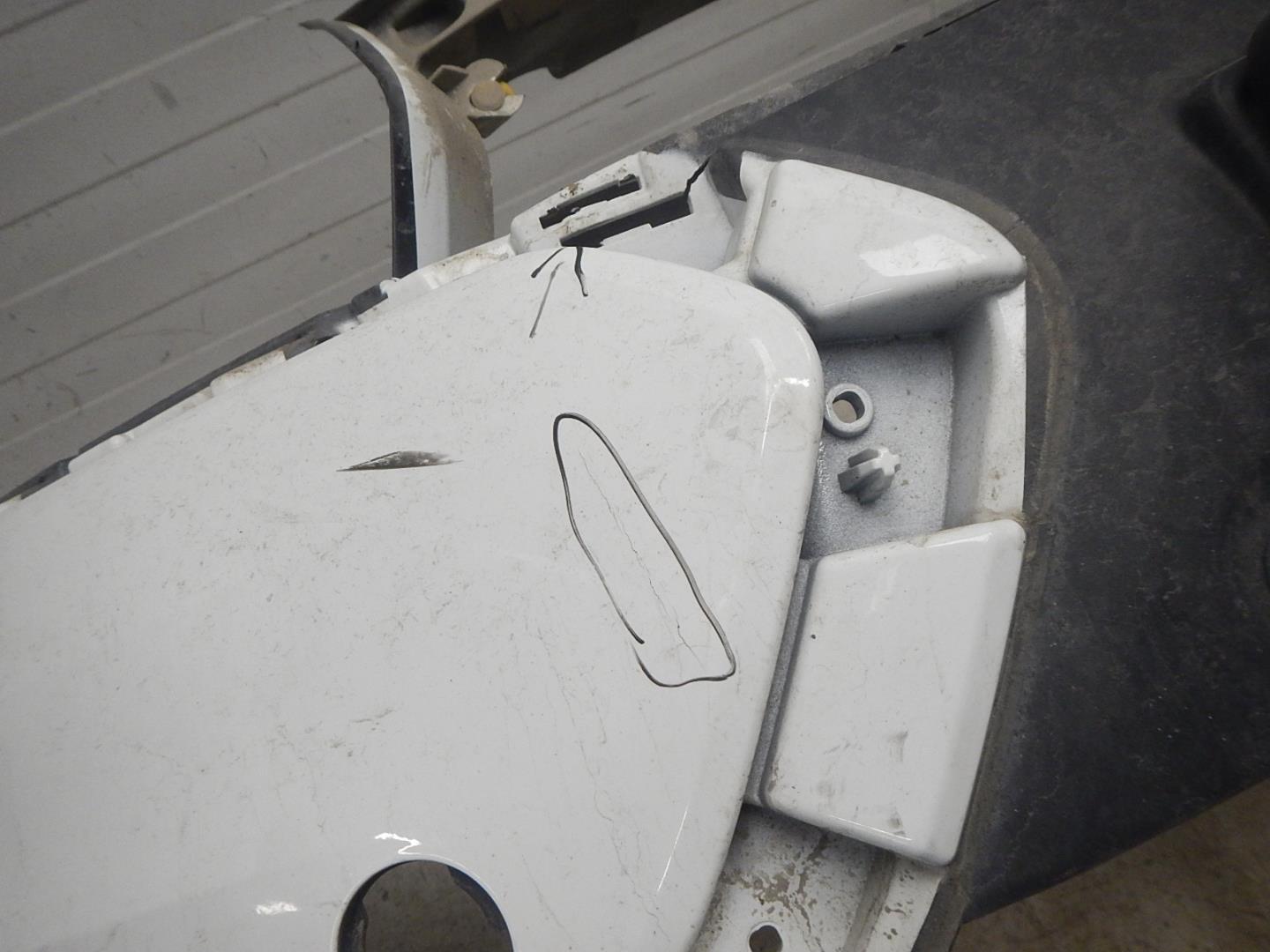 Бампер передний