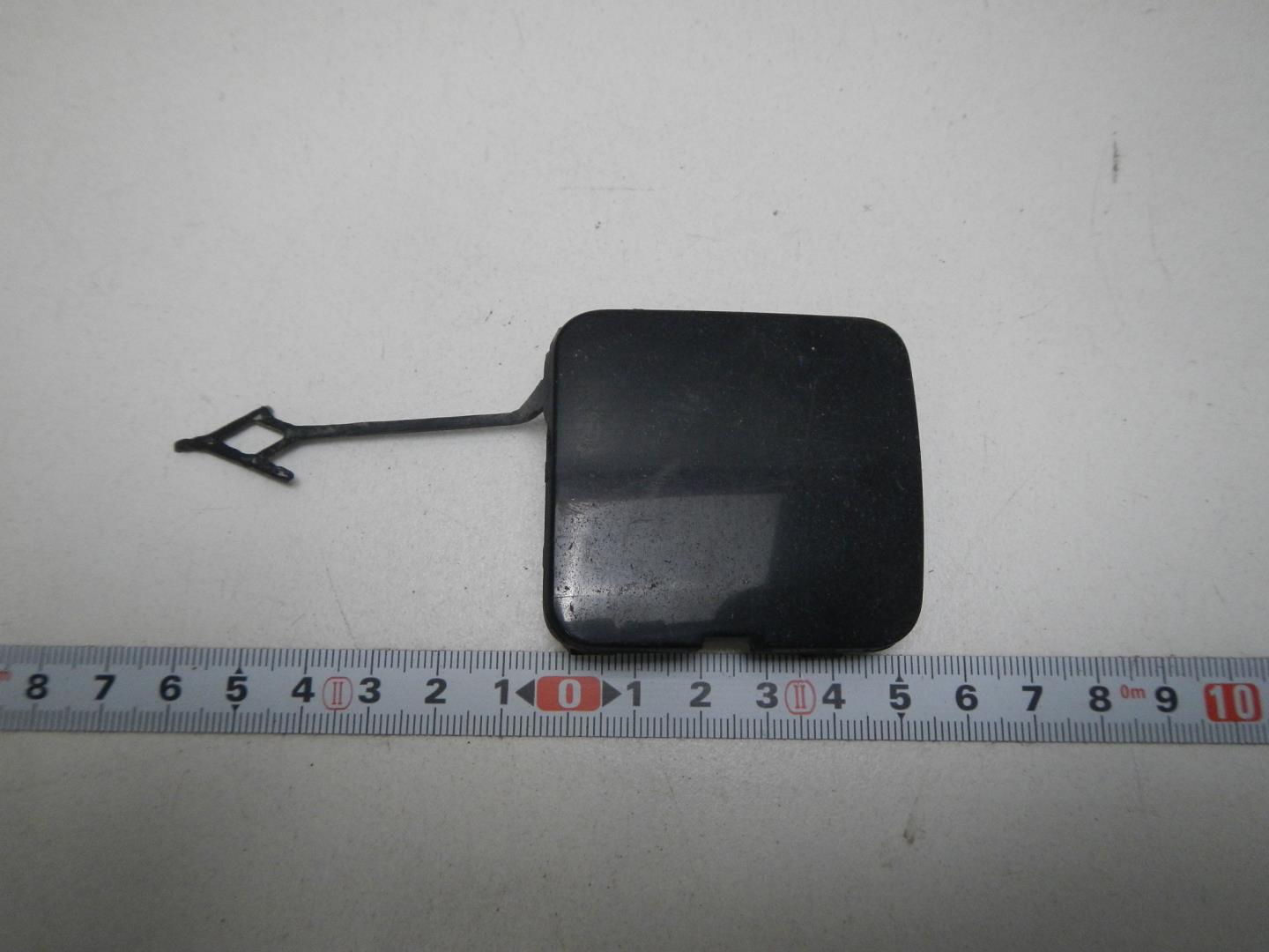 Заглушка буксировочного крюка