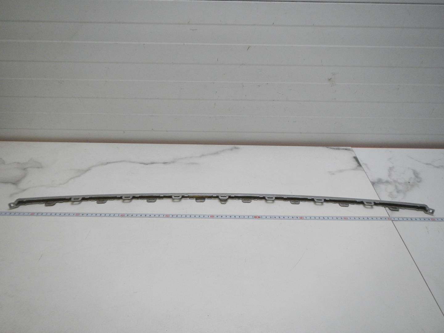 Молдинг заднего бампера