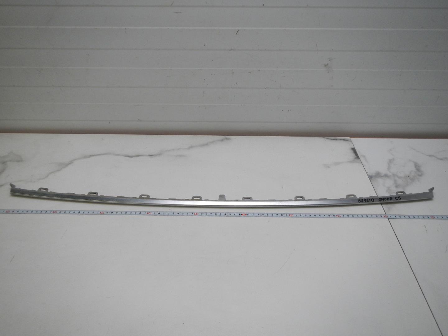 Молдинг заднего бампера