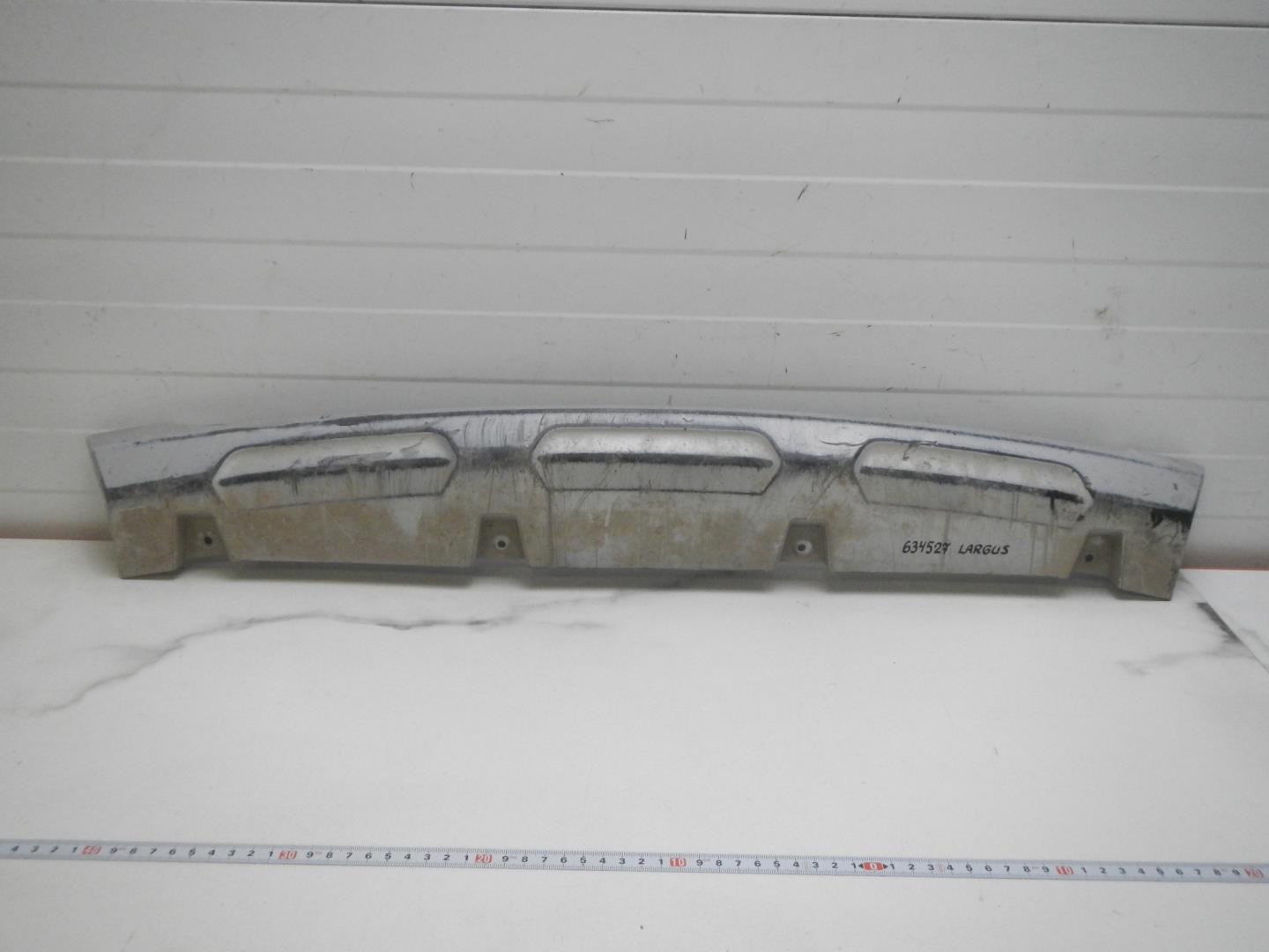 Накладка переднего бампера