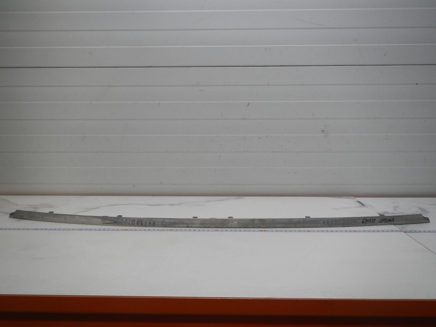 Молдинг заднего бампера