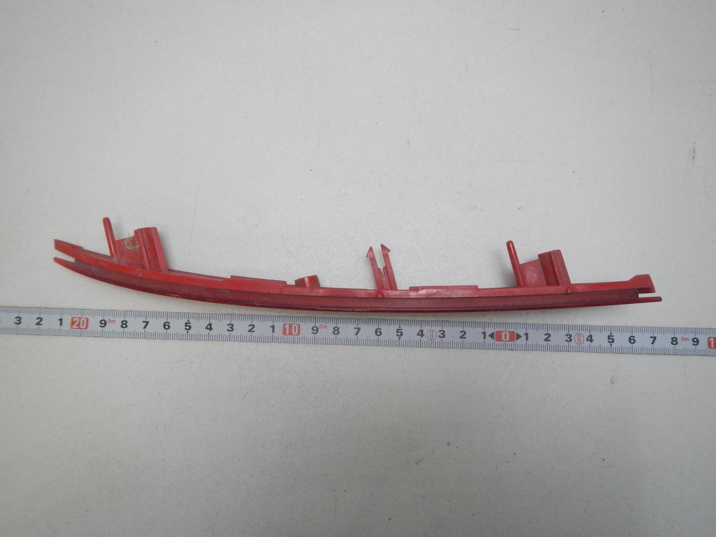 Отражатель в бампер задний левый