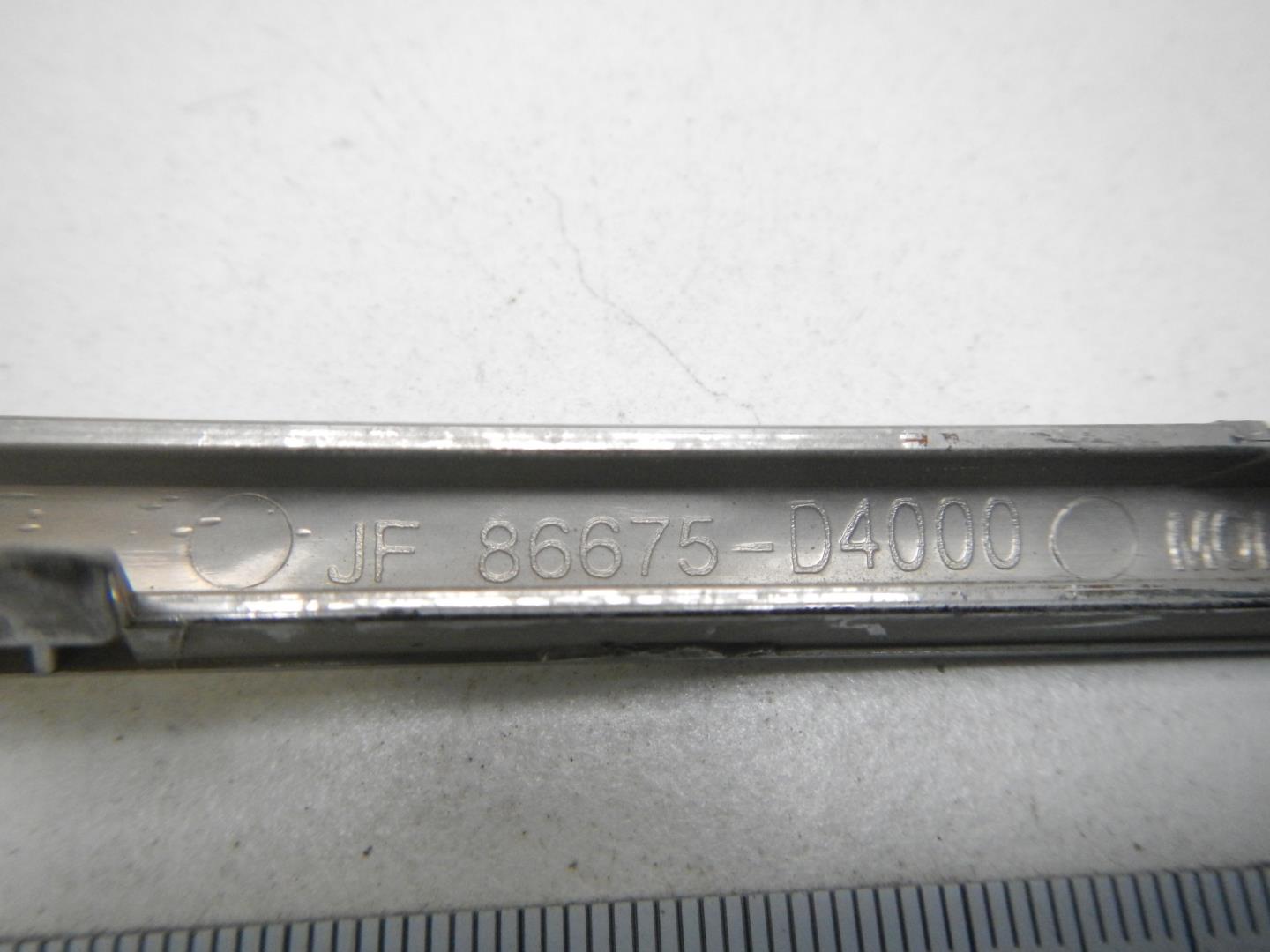 Молдинг заднего бампера