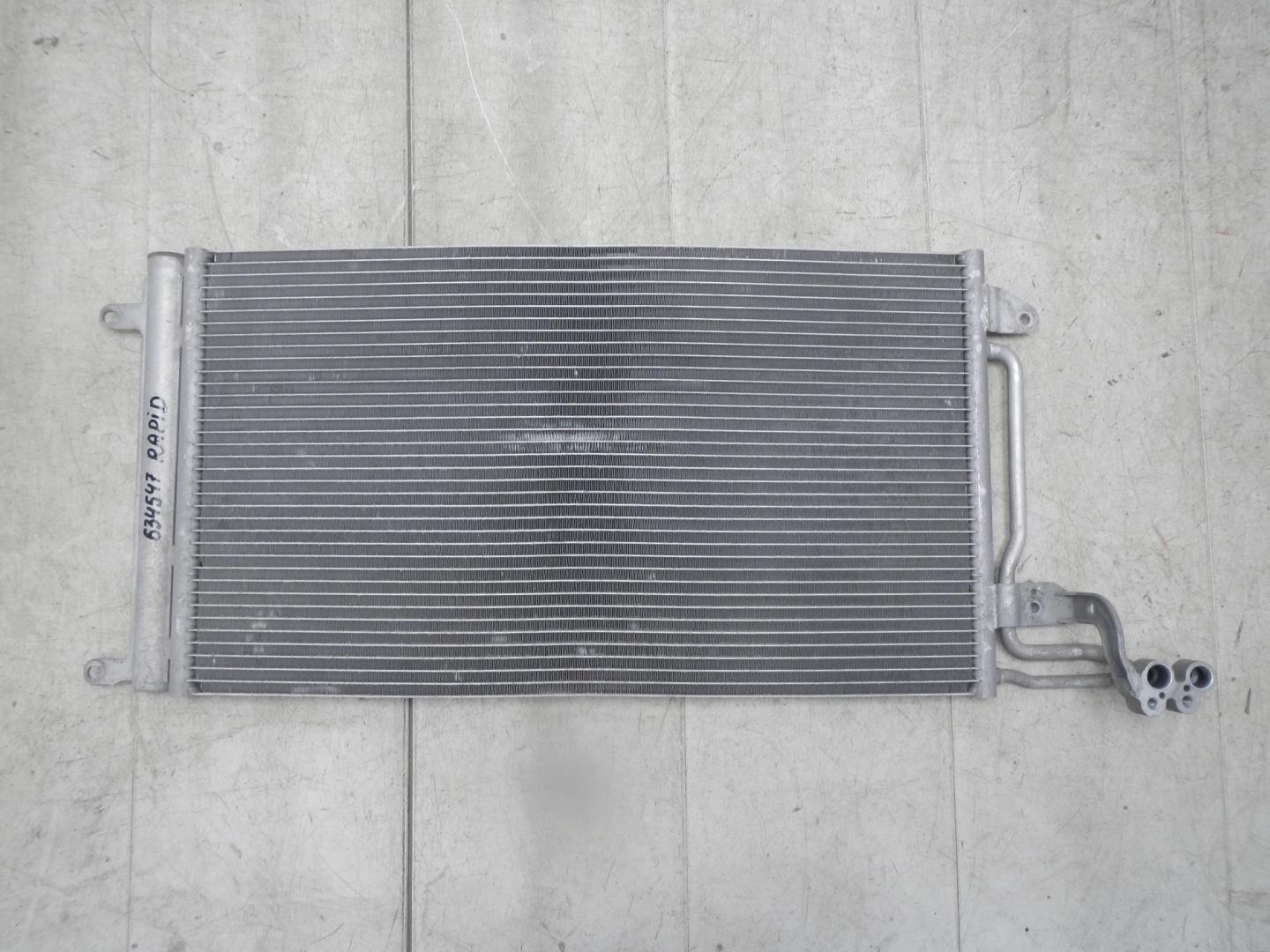 Радиатор кондиционера / конденсер