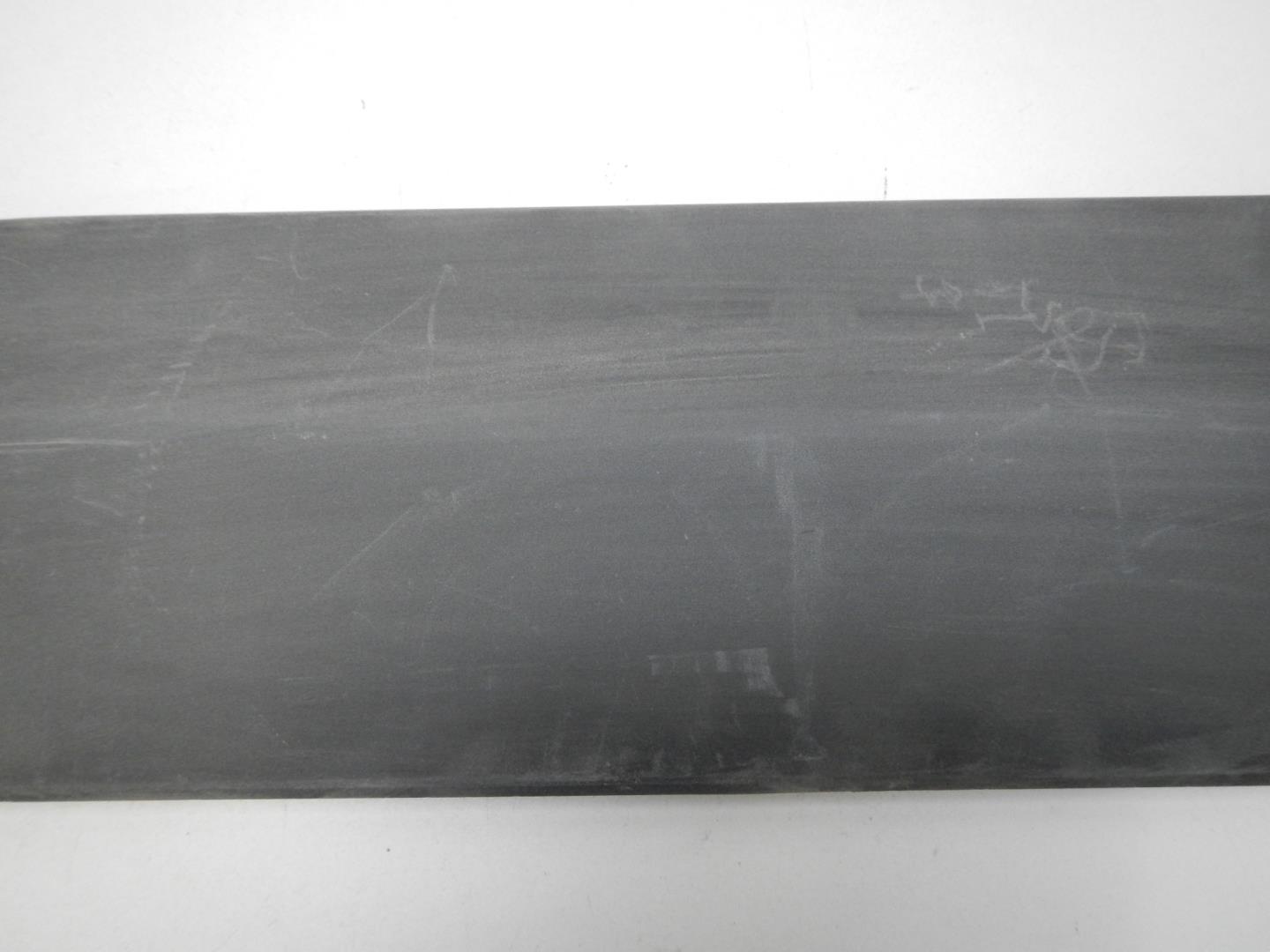 Молдинг передней левой двери