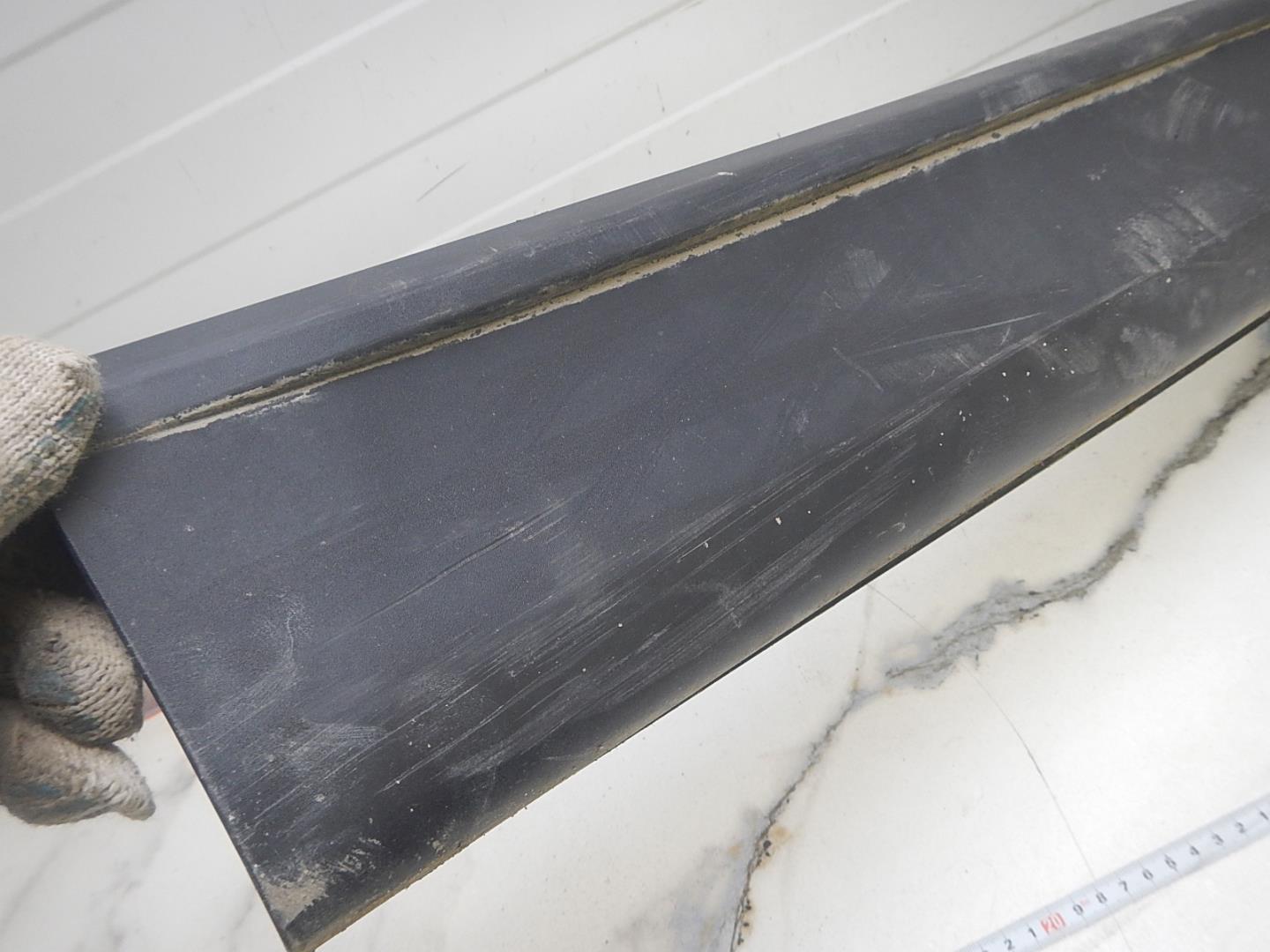 Молдинг задней правой двери