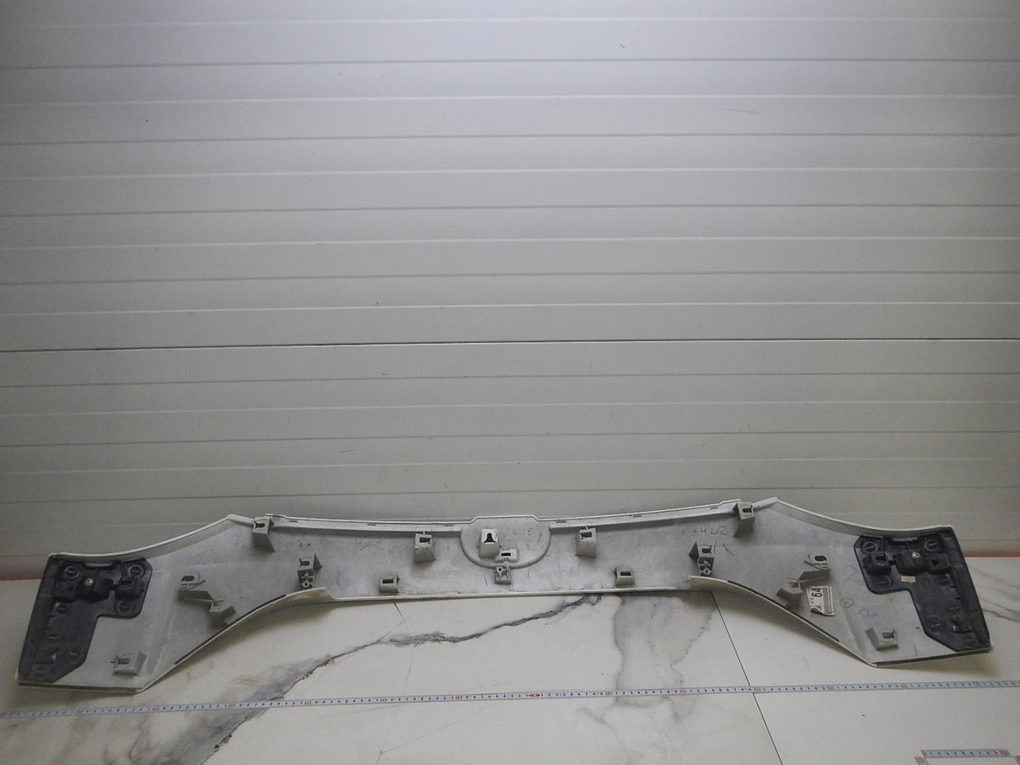 Накладка двери багажника