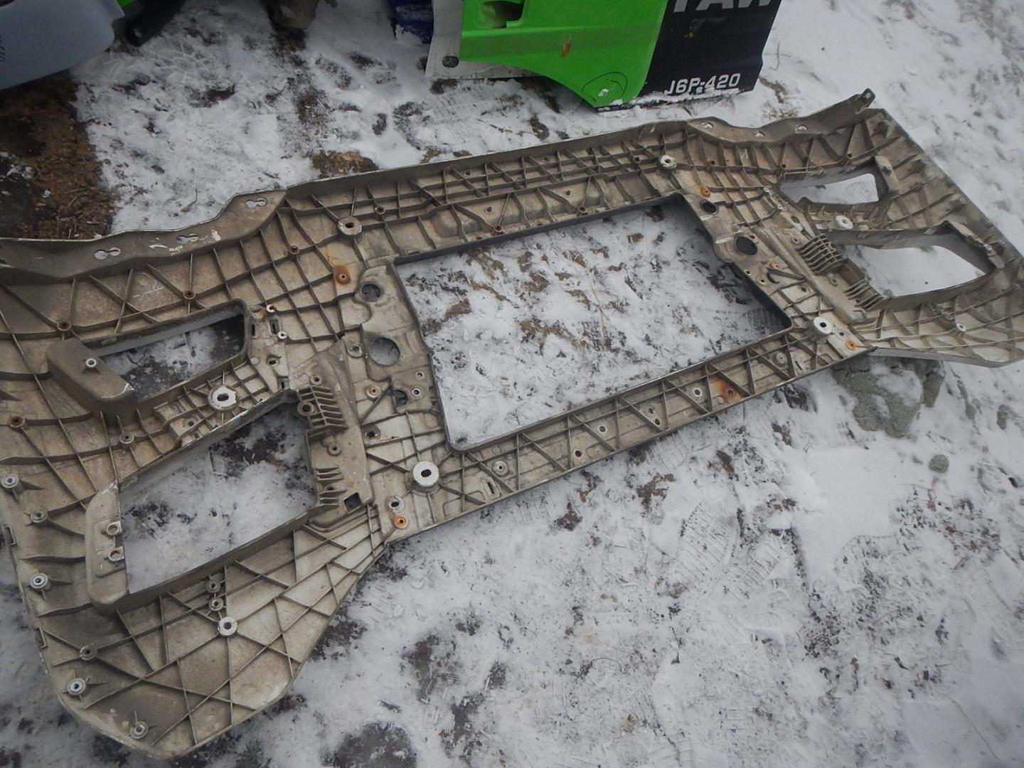 Бампер передний