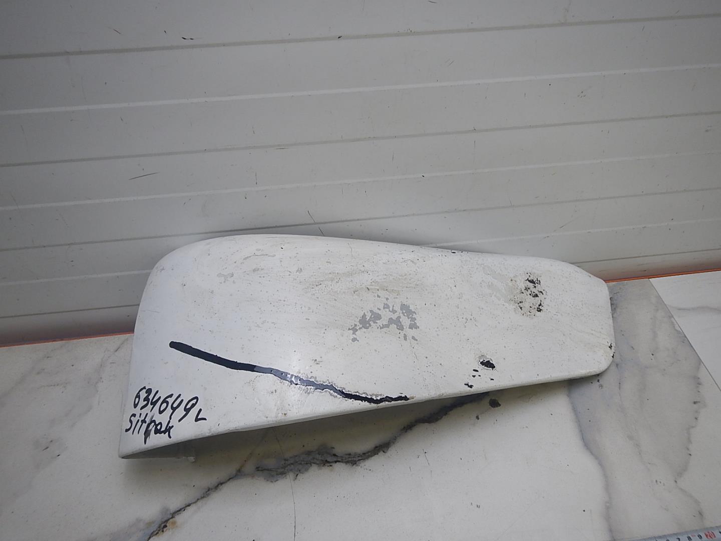 Накладка переднего бампера левая