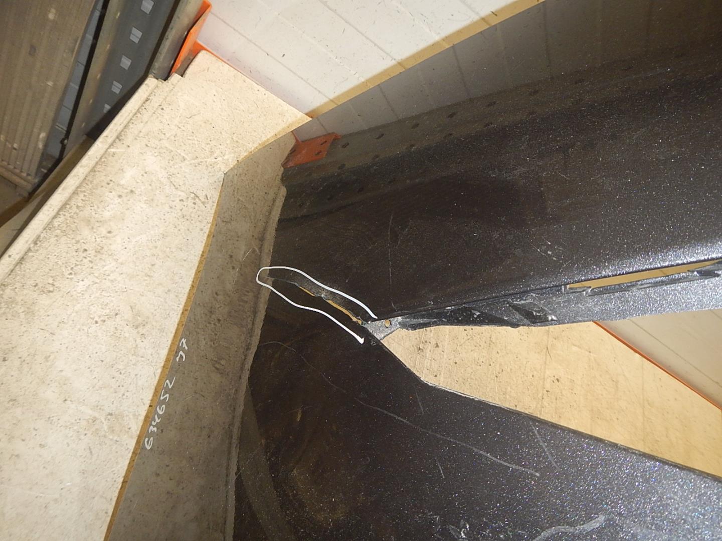 Бампер задний