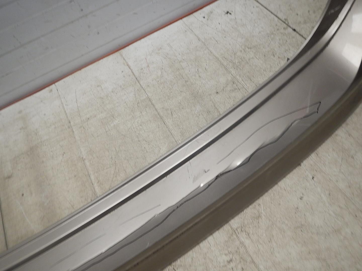 Бампер задний