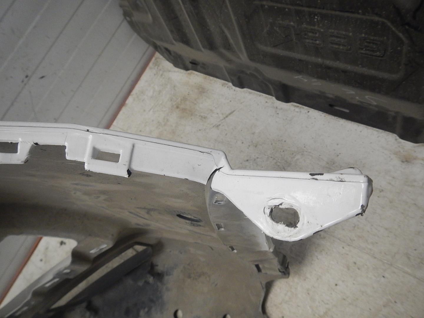 Бампер передний