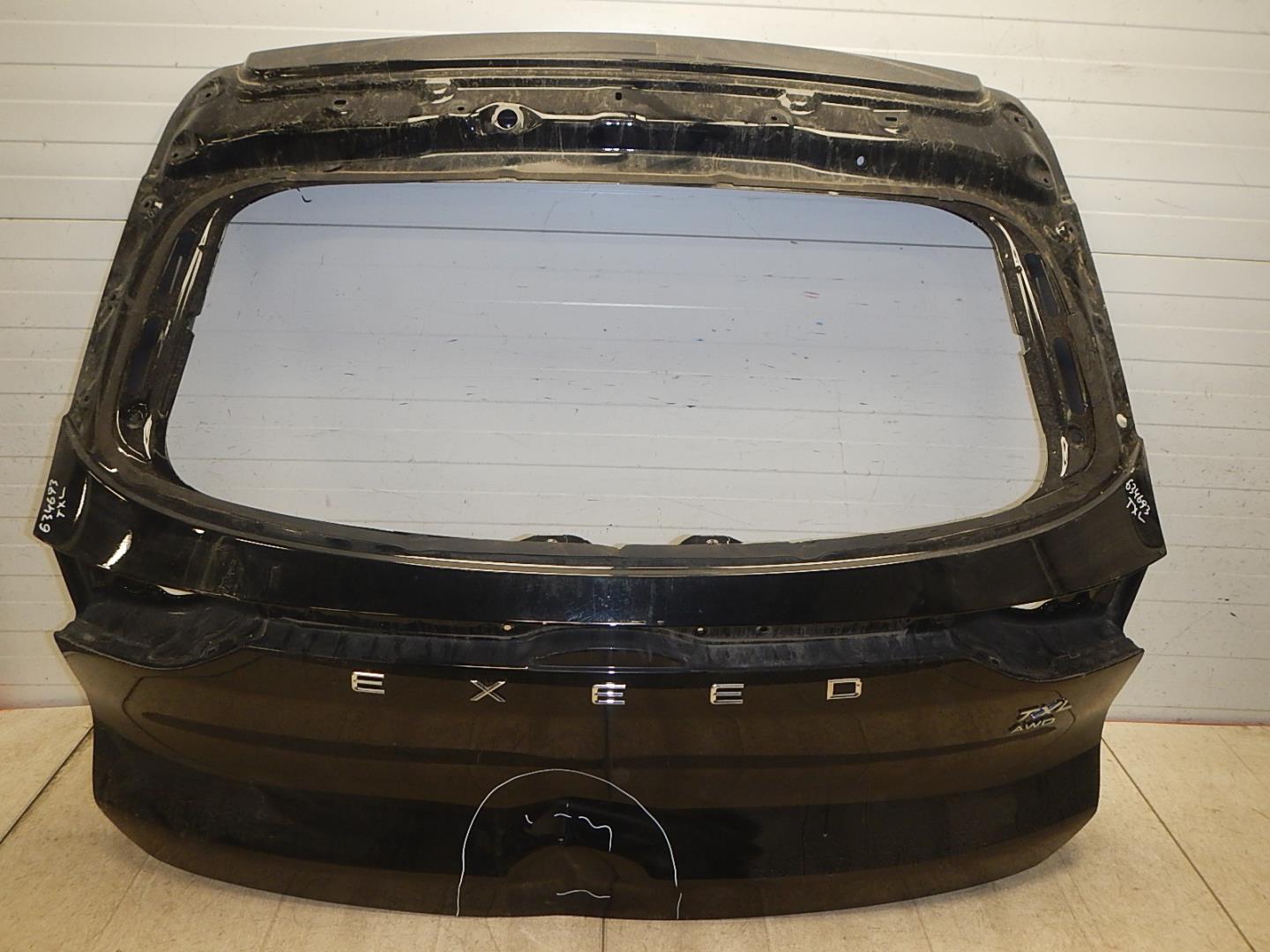 Дверь багажника