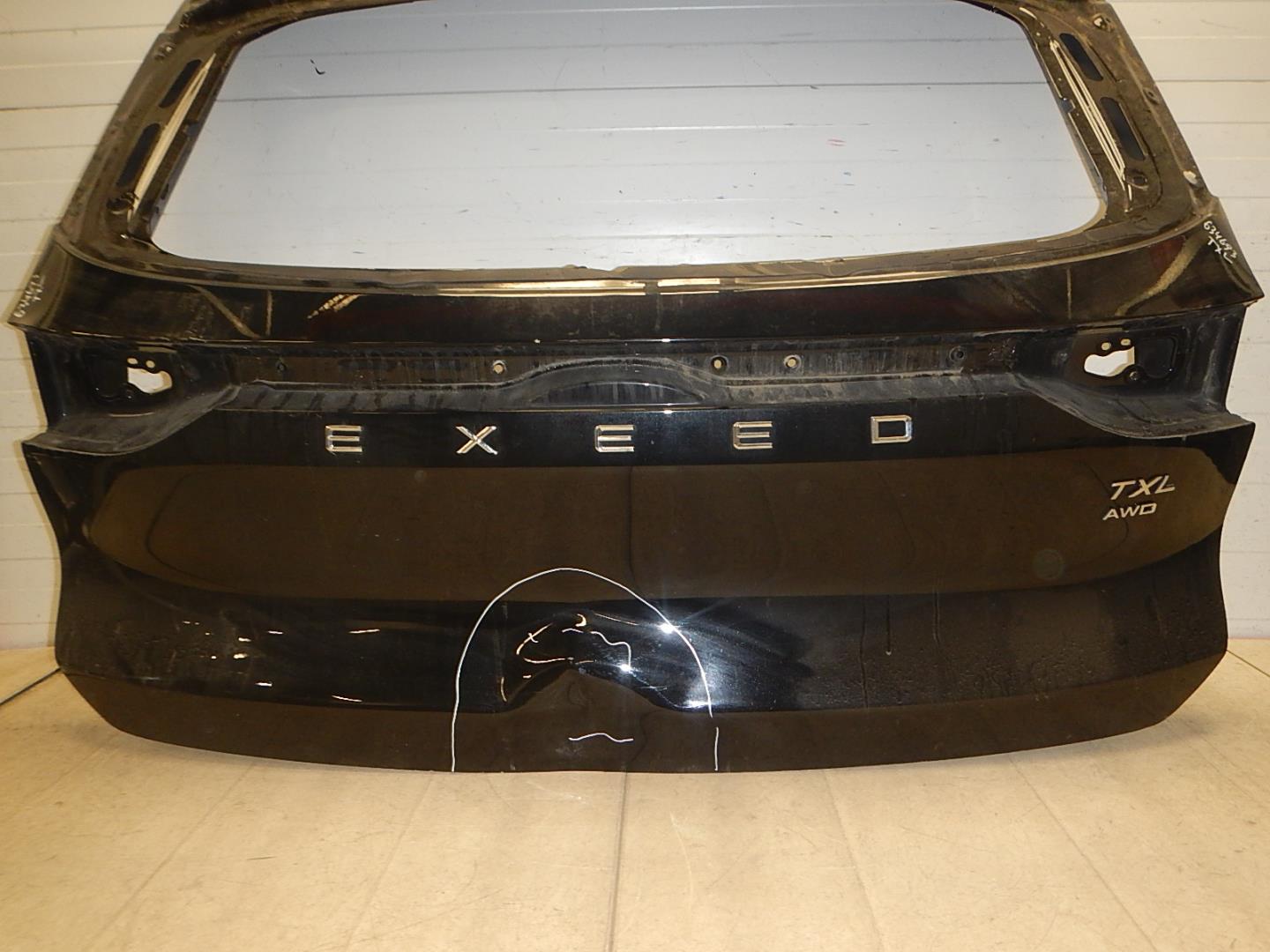 Дверь багажника