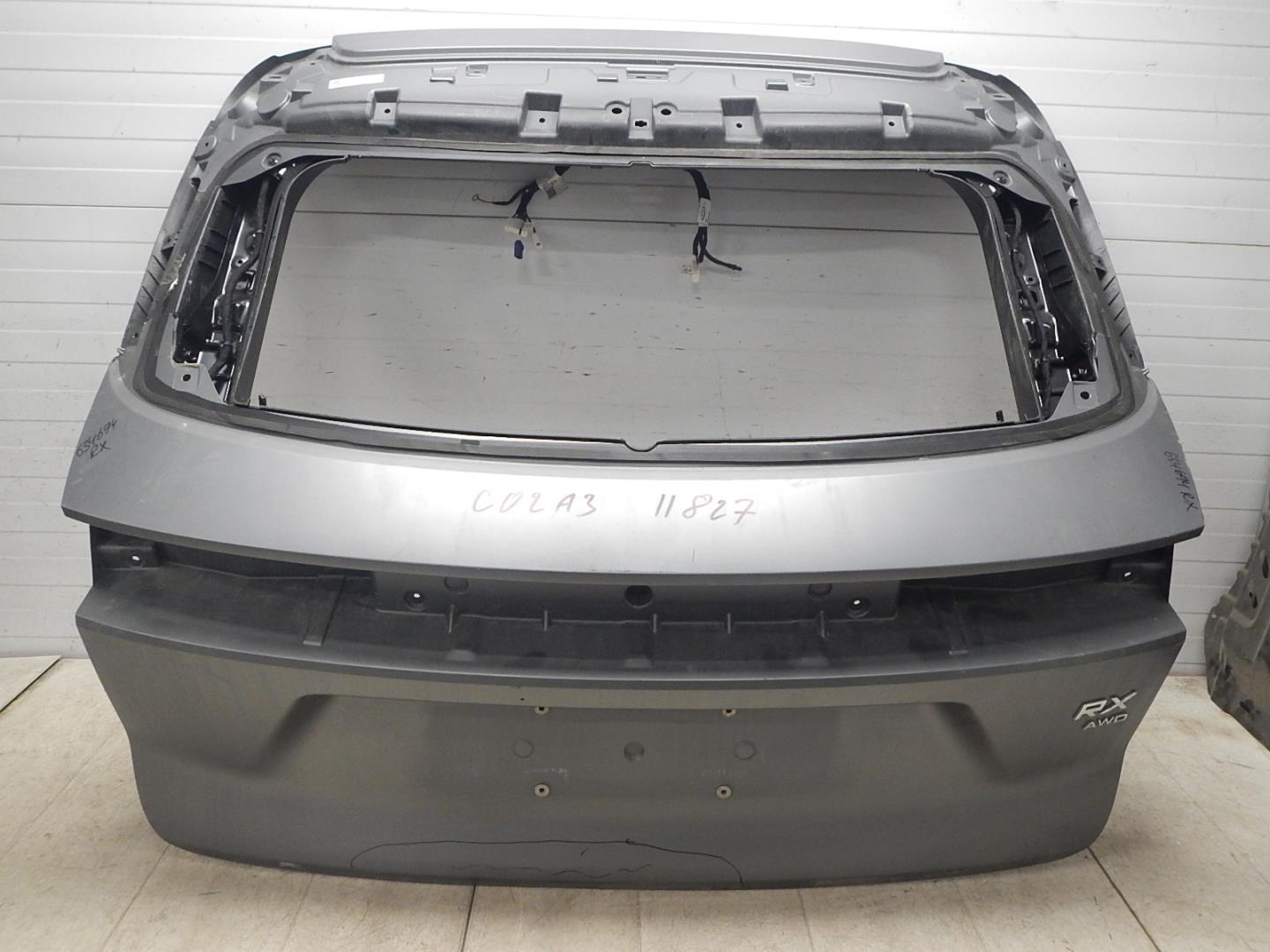 Дверь багажника