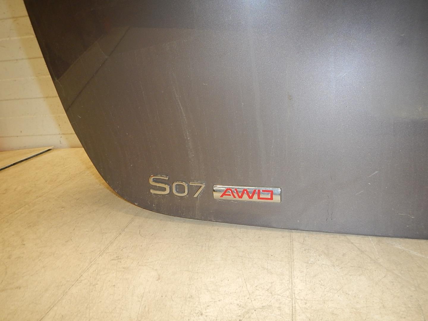 Дверь багажника