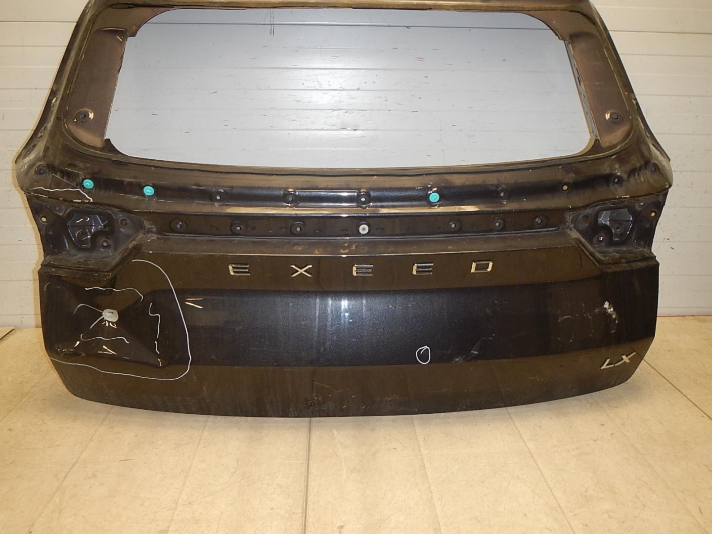 Дверь багажника