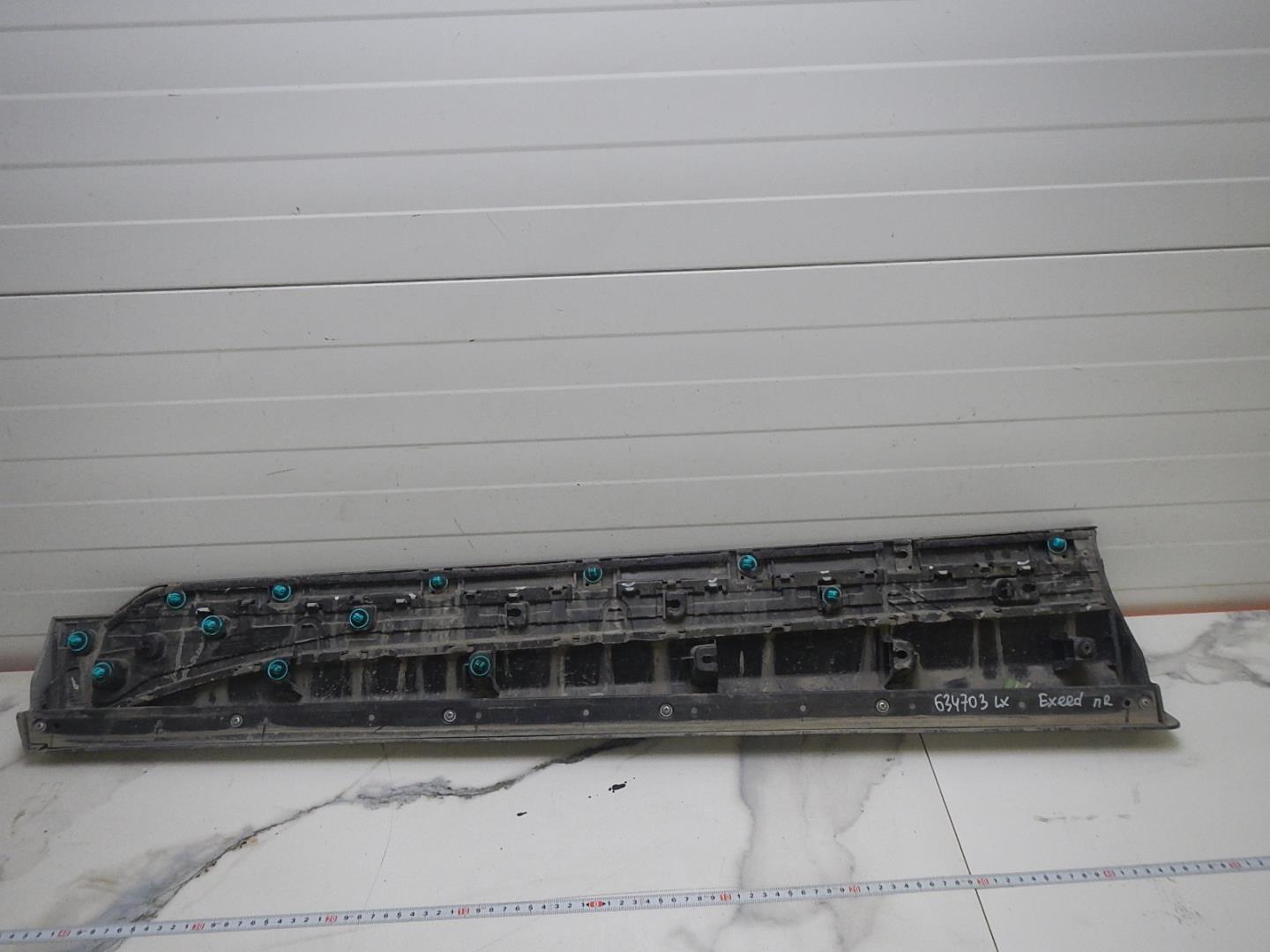 Молдинг передней правой двери