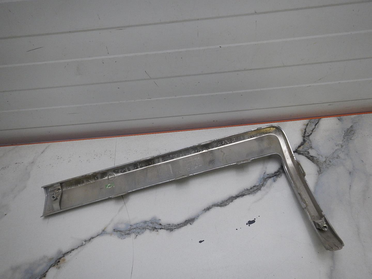 Накладка заднего бампера правая