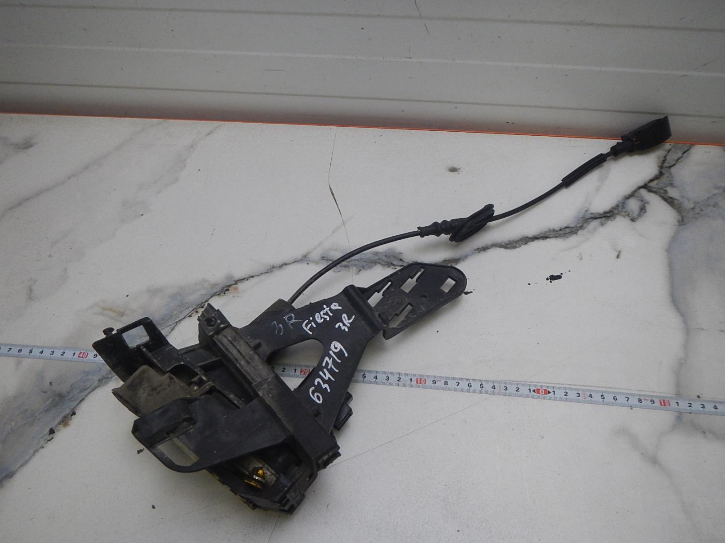 Замок двери задней правой