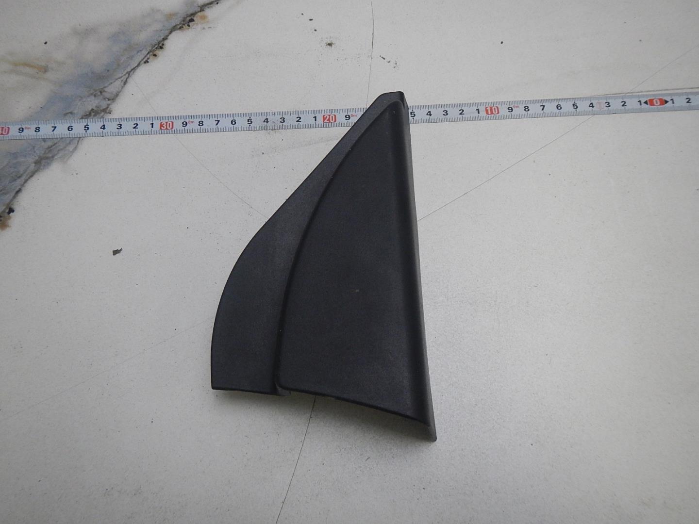 Крышка зеркала внутренняя правая