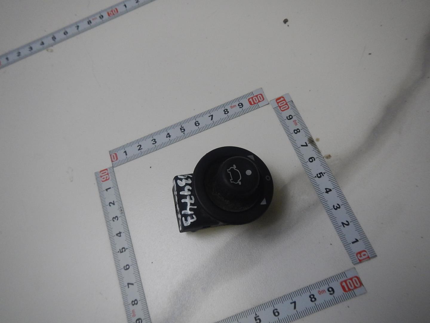 Переключатель регулировки зеркал