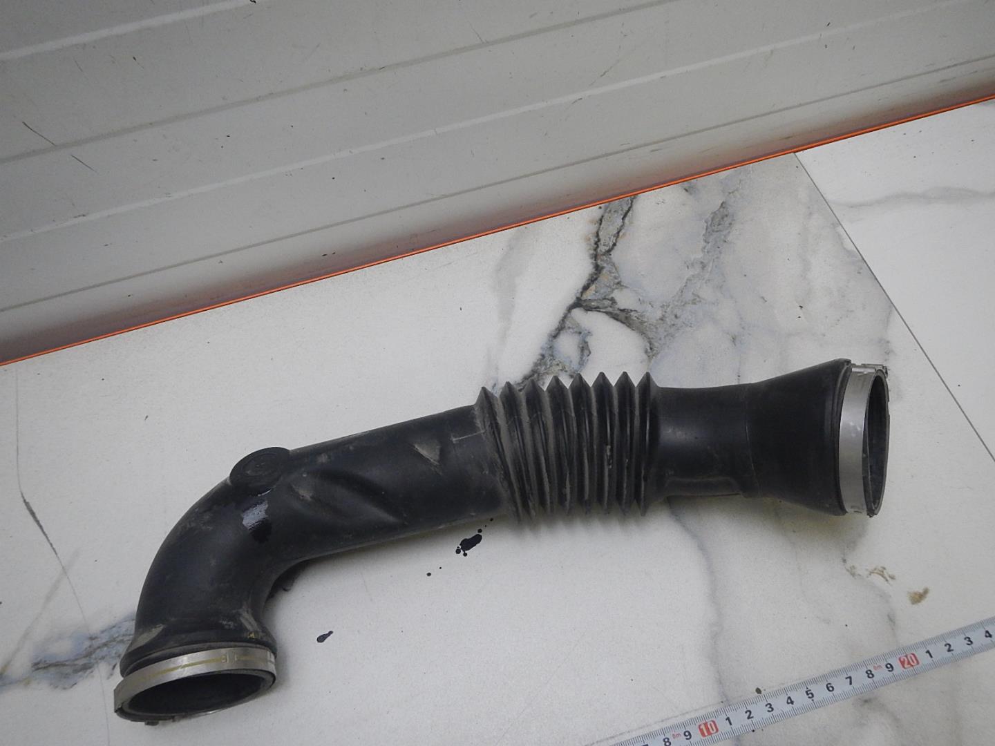 Патрубок воздушного фильтра