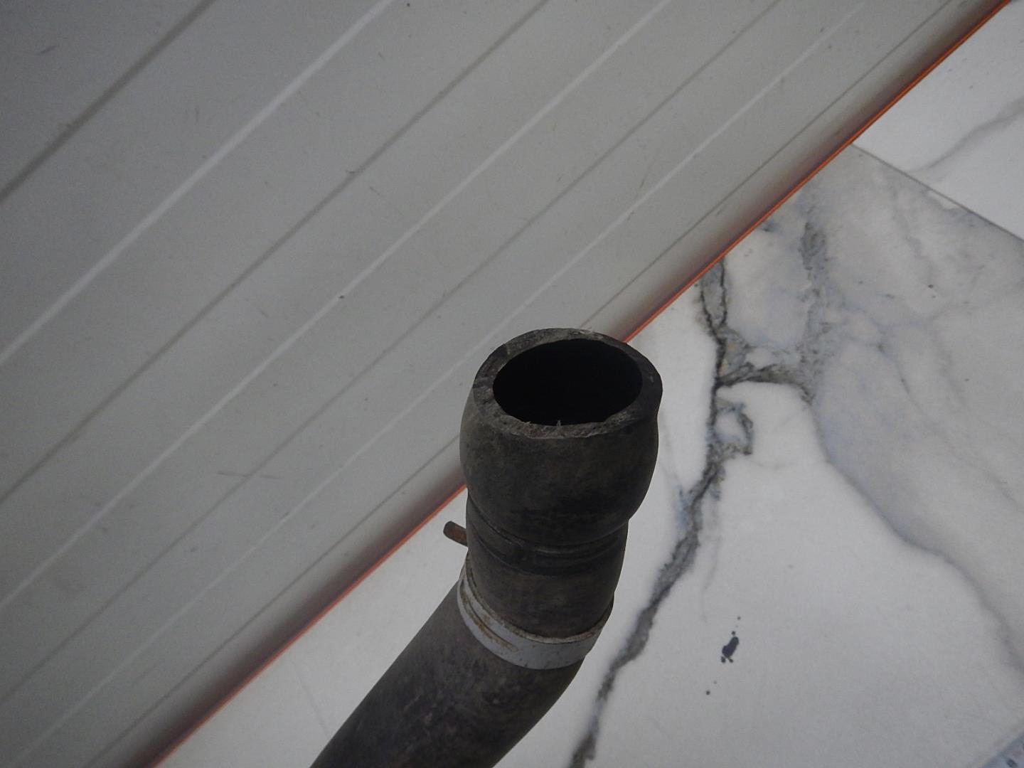 Патрубок радиатора