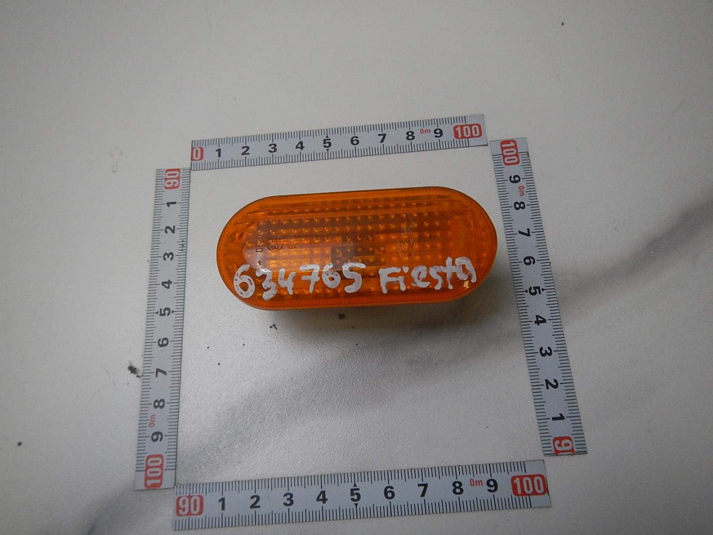 Повторитель на крыло желтый