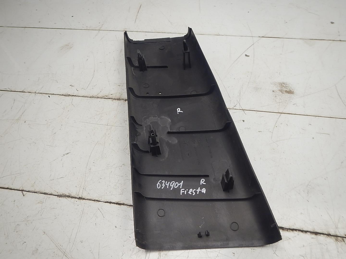 Обшивка стойки