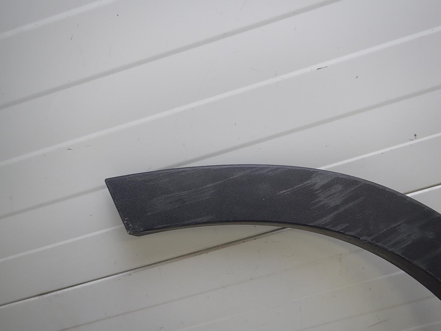 Молдинг задней правой двери