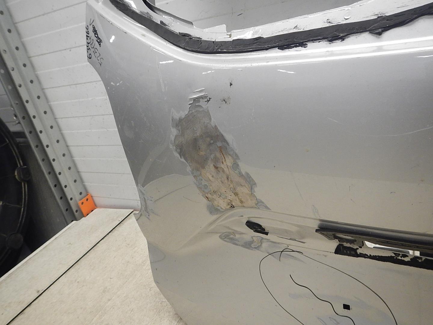 Дверь багажника