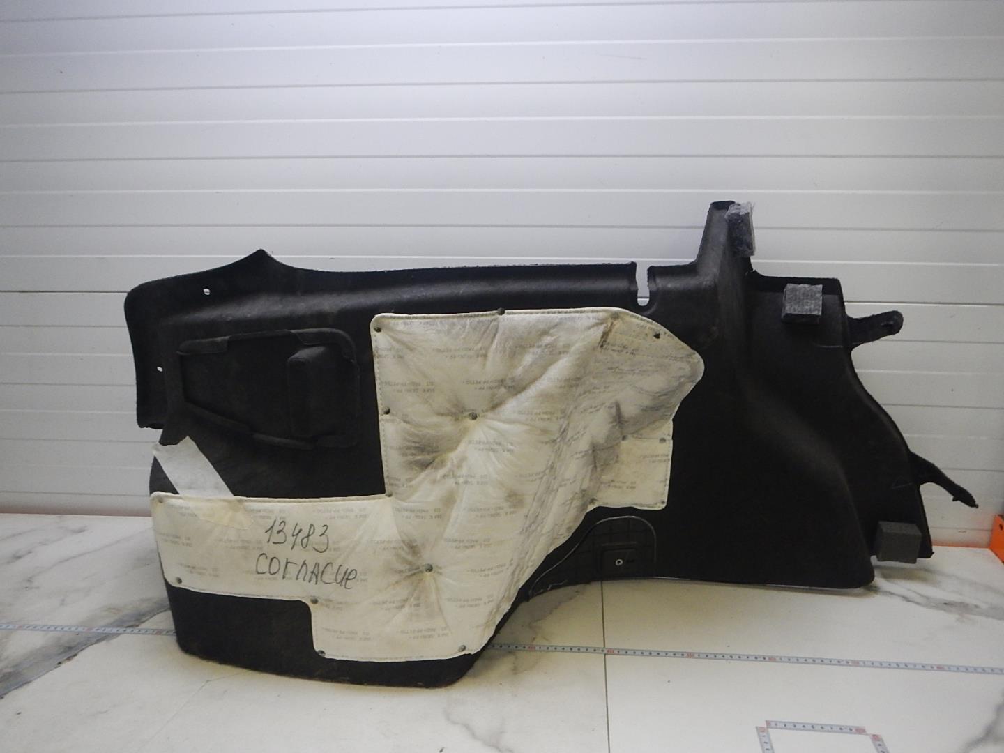 Обшивка багажника