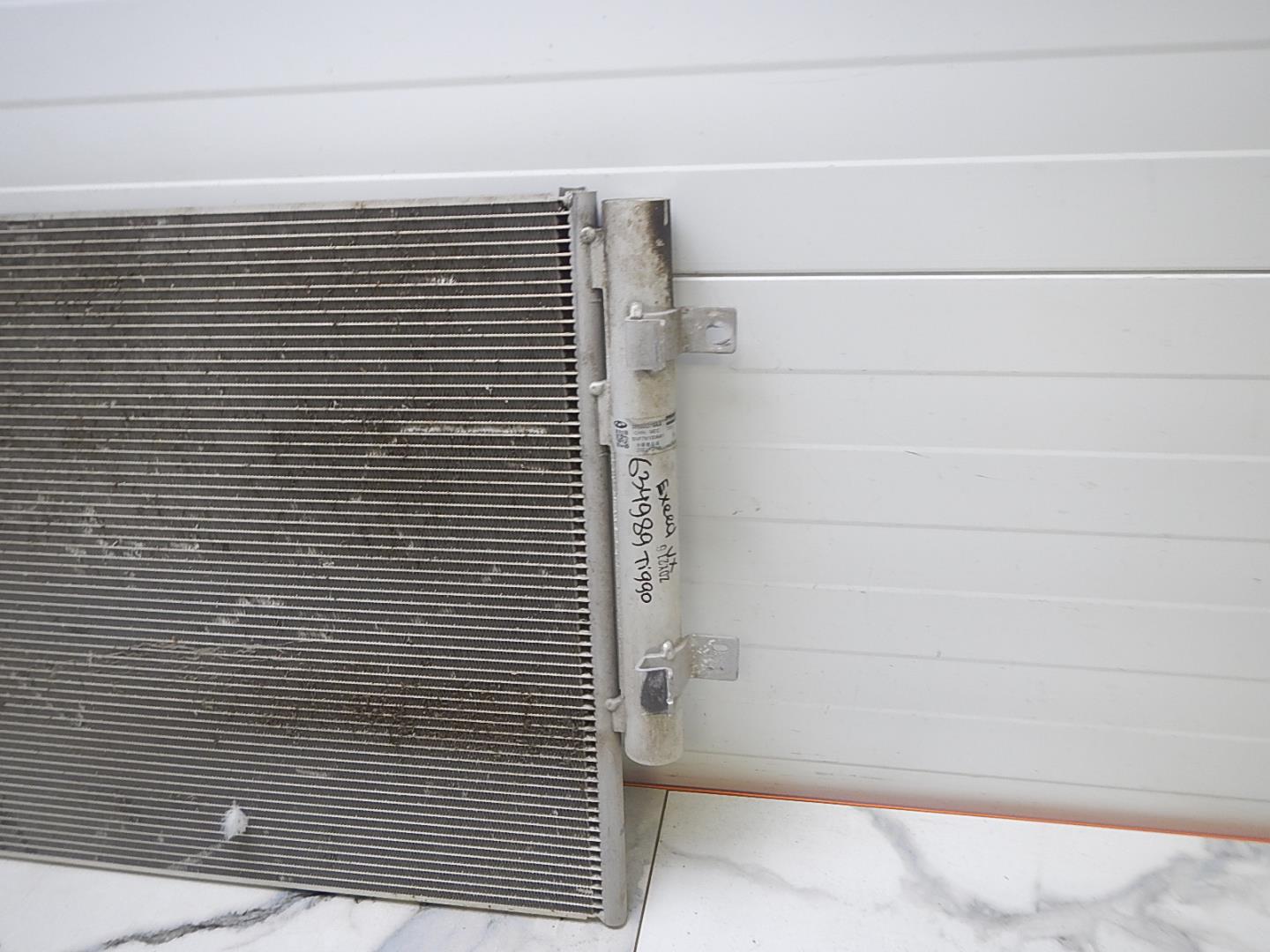 Радиатор кондиционера / конденсер