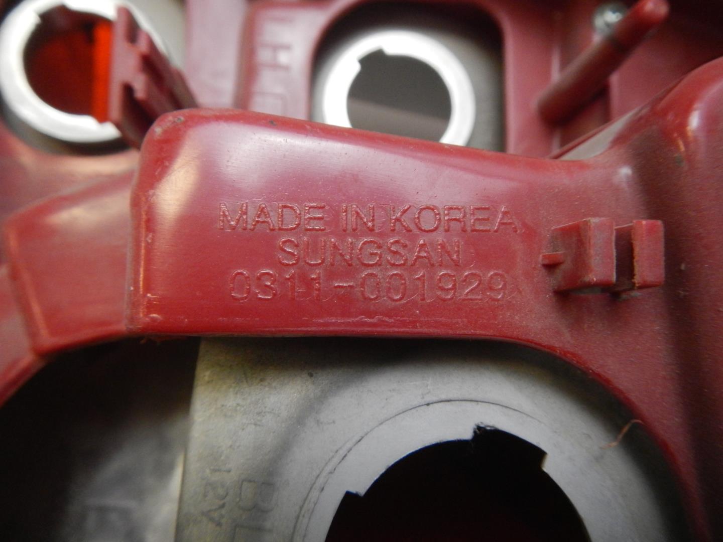 Фонарь задний левый