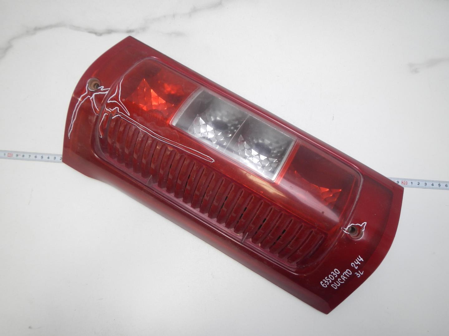 Фонарь задний левый