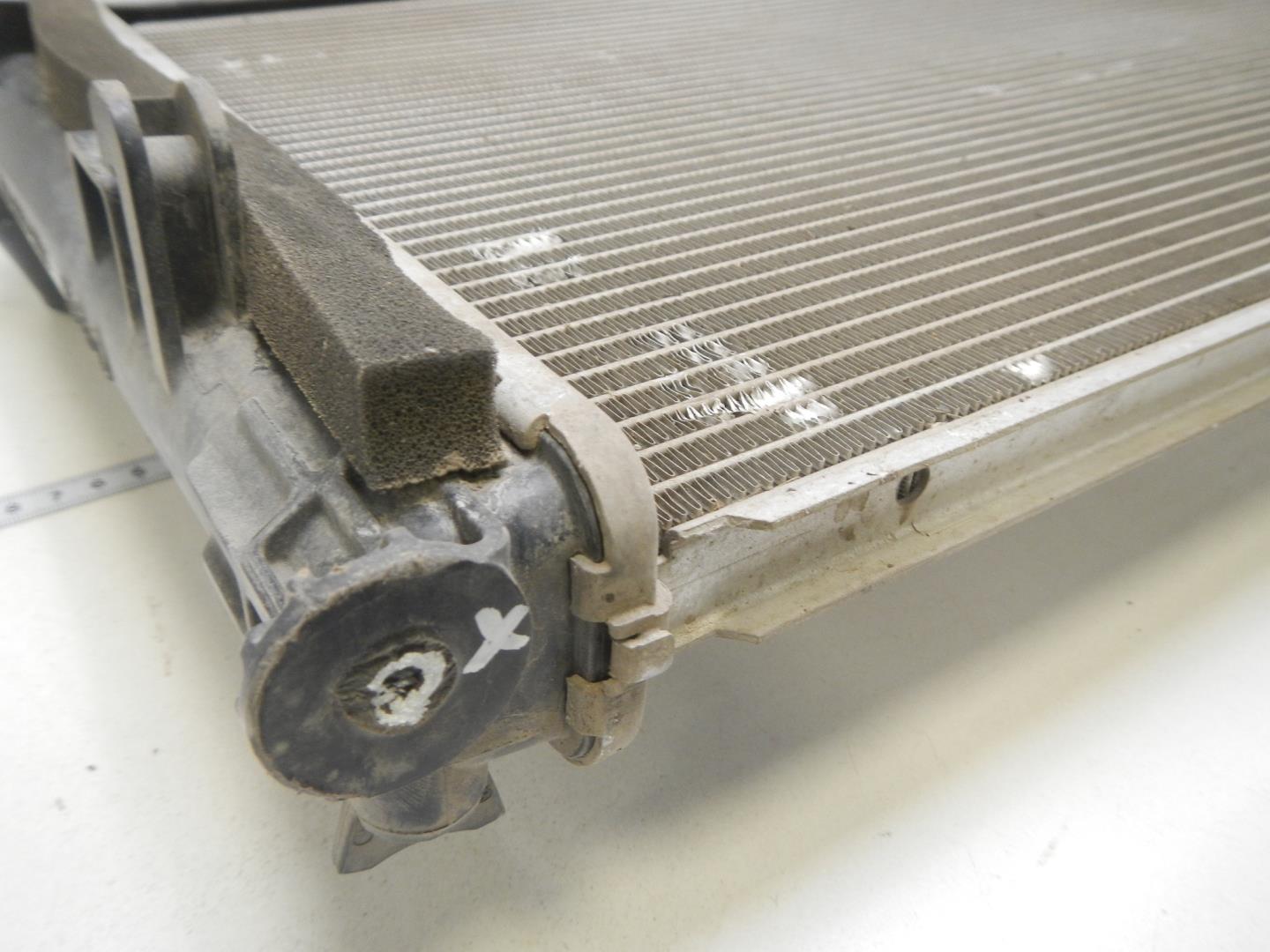 Радиатор охлаждения двигателя основной
