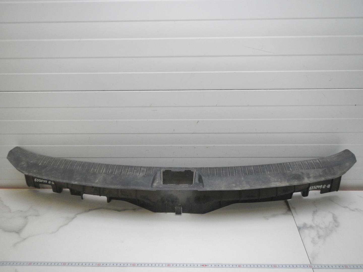 Обшивка багажника