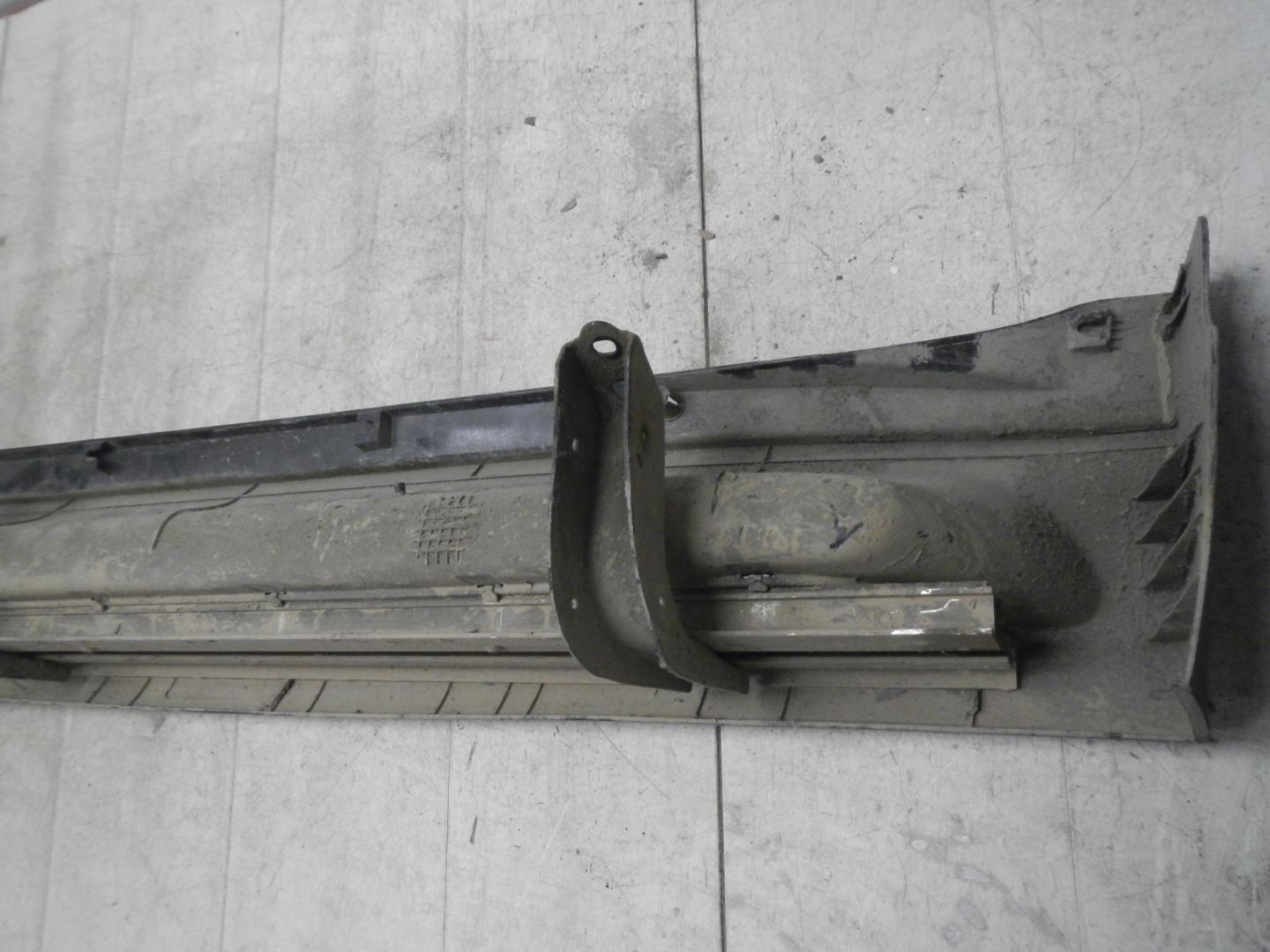 Подножка правая