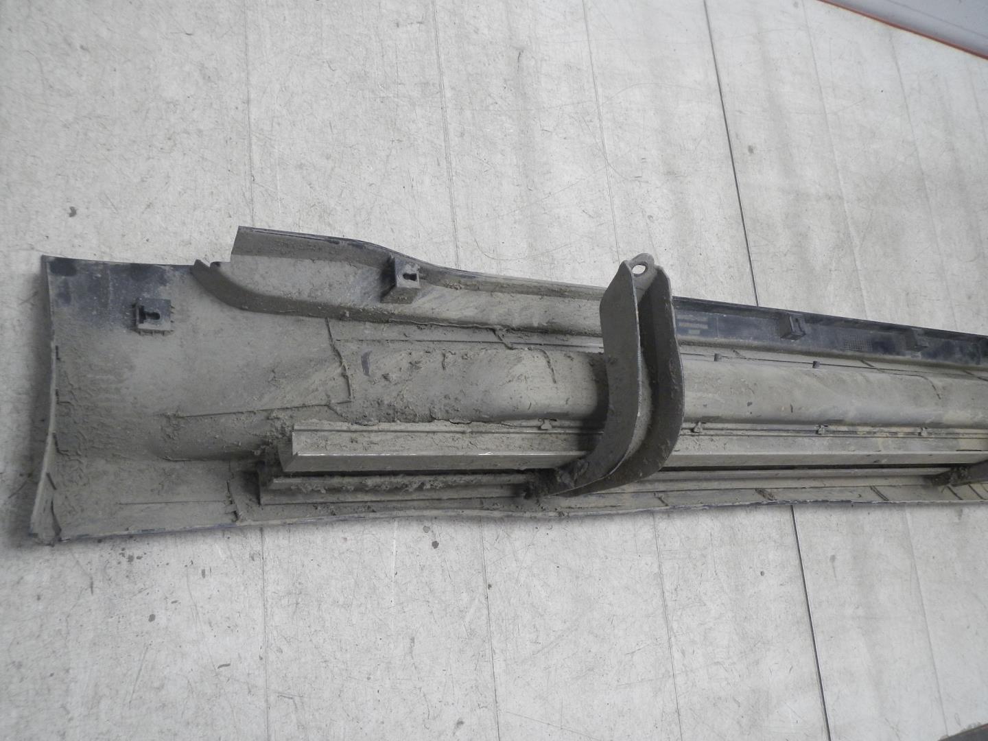 Подножка правая