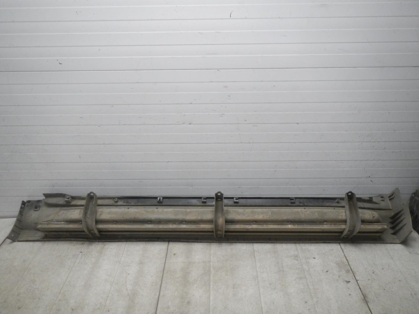 Подножка правая