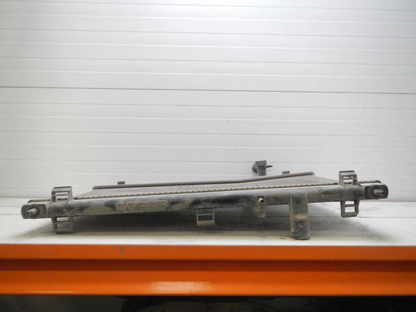 Радиатор охлаждения двигателя основной