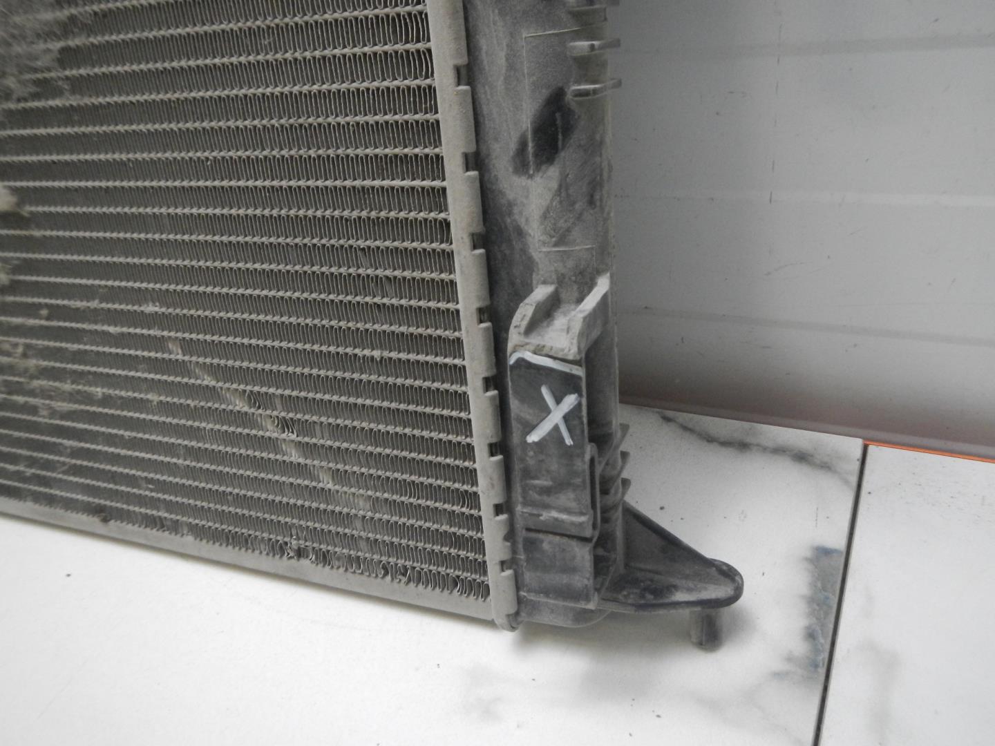 Радиатор охлаждения двигателя основной