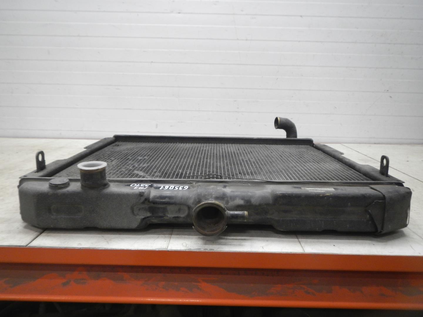 Радиатор охлаждения двигателя основной