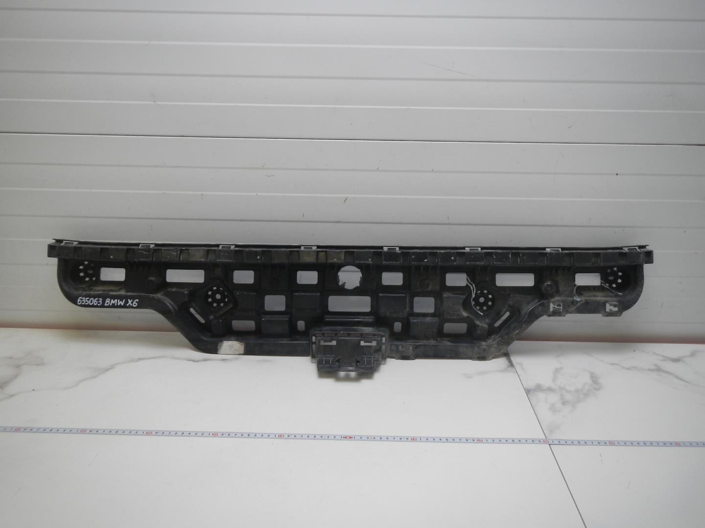 Кронштейн заднего бампера