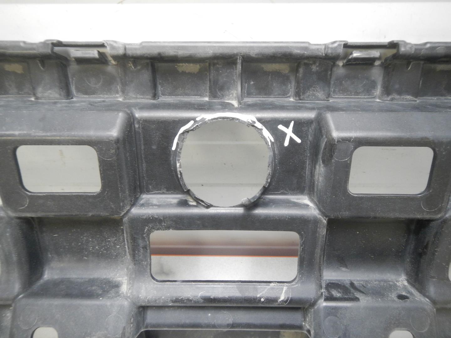 Кронштейн заднего бампера