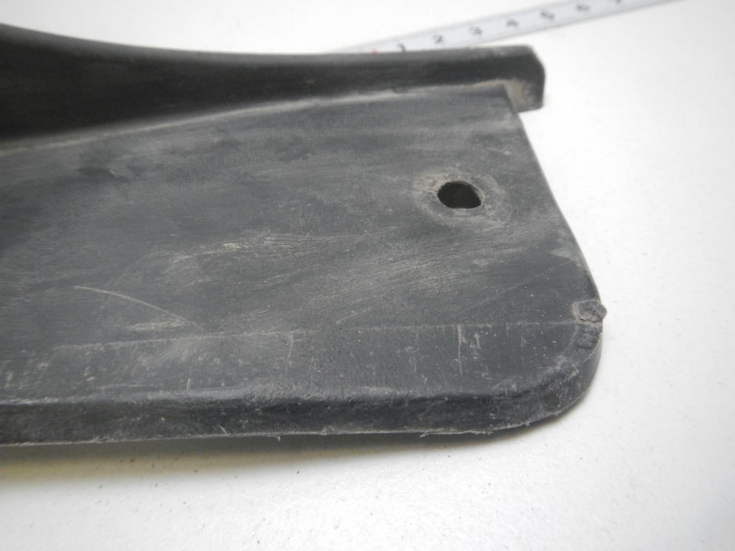 Накладка заднего бампера левая