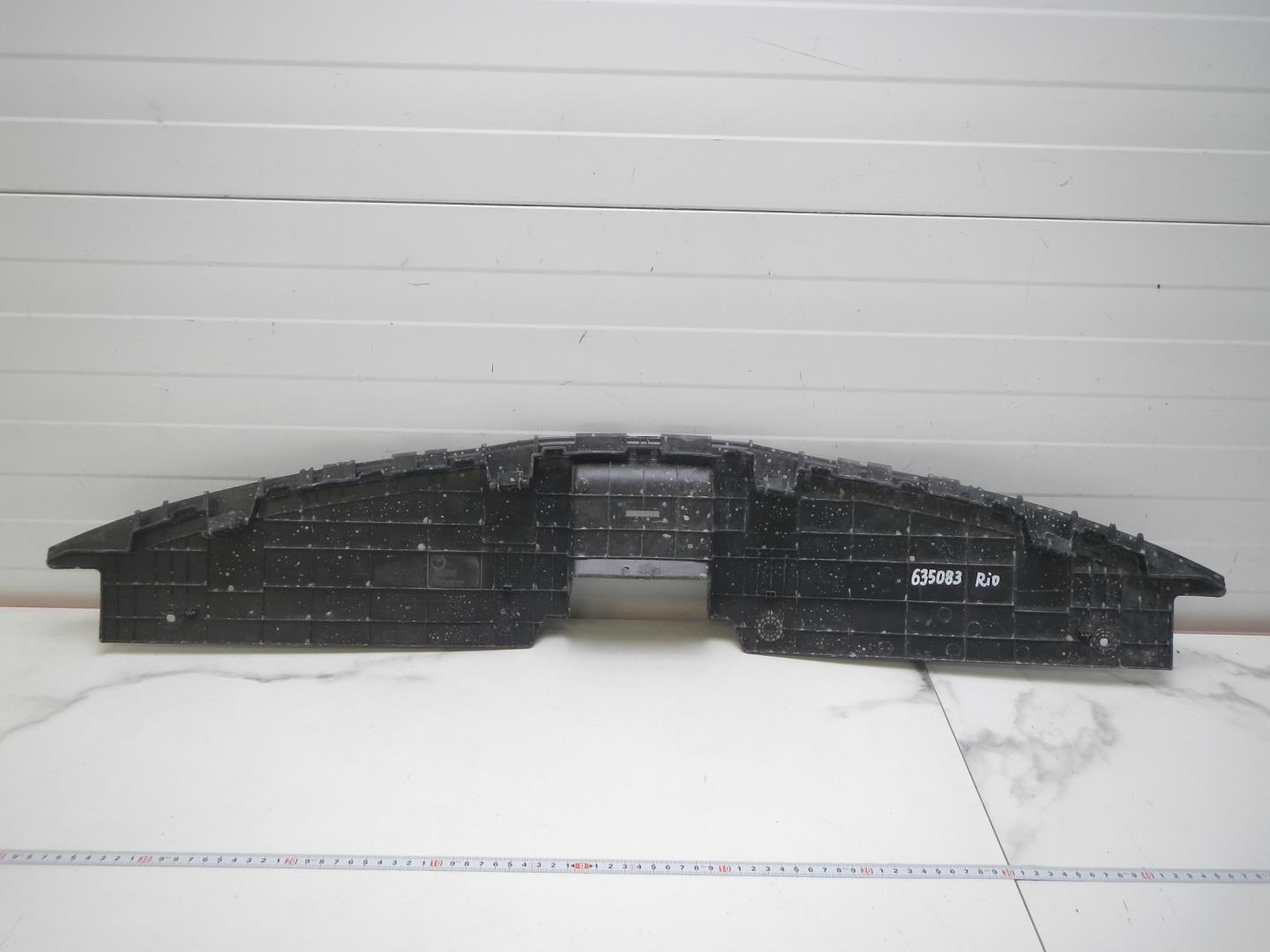 Кожух замка капота