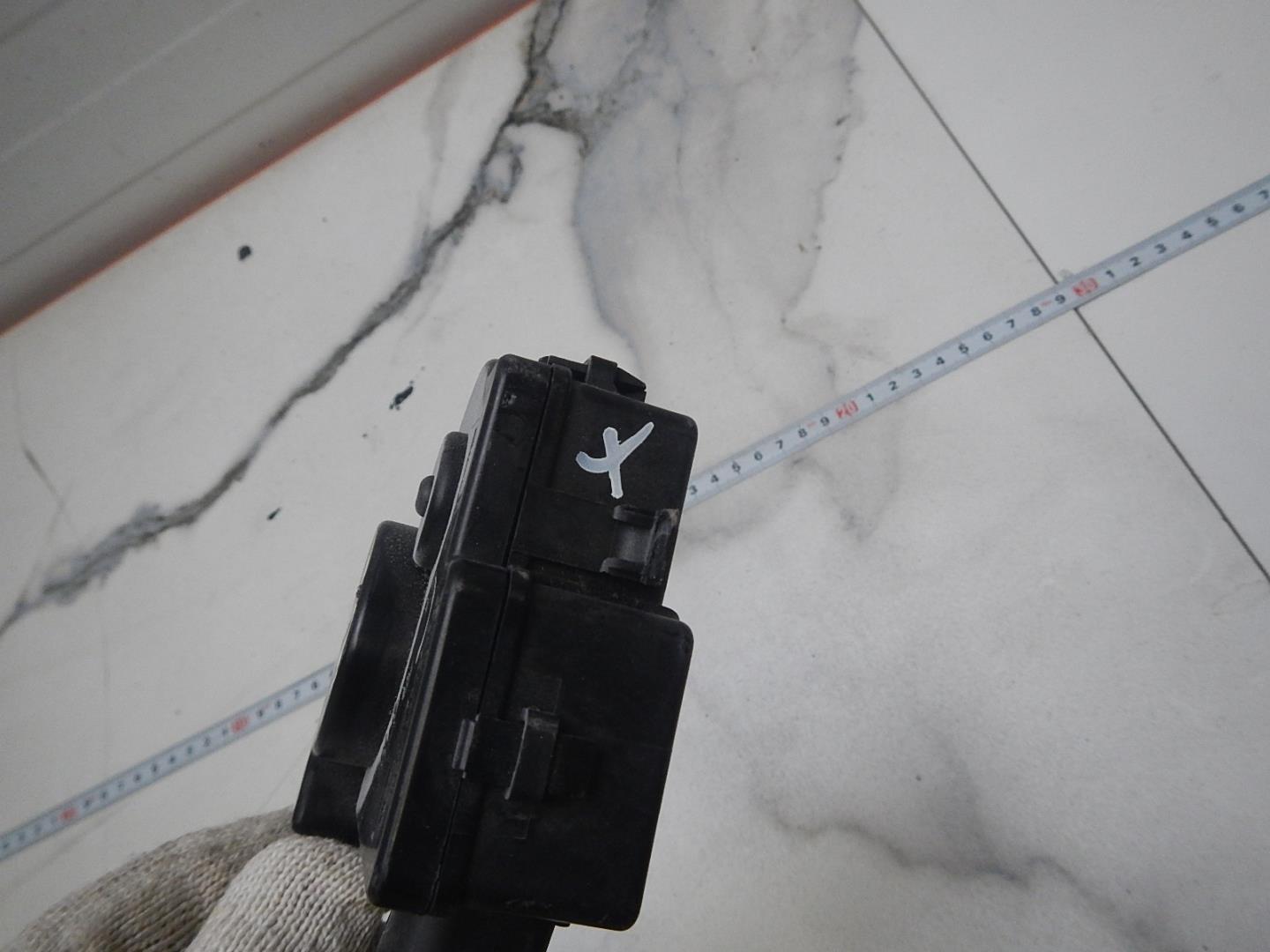 Активатор замка багажника